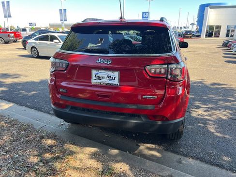 Used 2021 Jeep Compass Latitude image 6