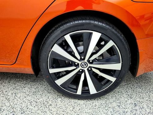 Used 2022 Nissan Altima 2.5 SR FWD image 9
