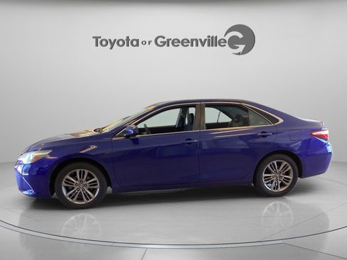 Used 2016 Toyota Camry SE FWD image 2