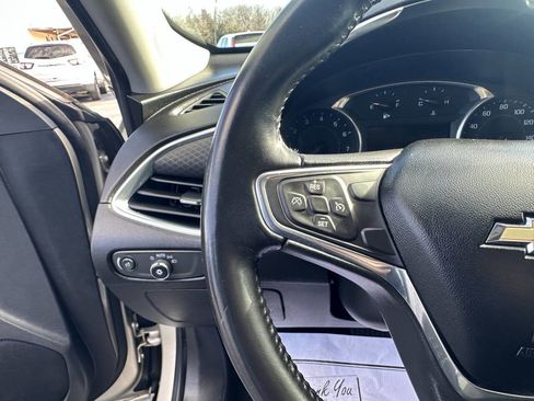 Used 2016 Chevrolet Malibu LT image 21