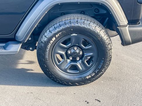 Used 2022 Jeep Wrangler Unlimited Sport image 10