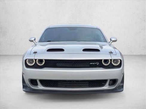 Used 2019 Dodge Challenger SRT Hellcat Redeye image 2