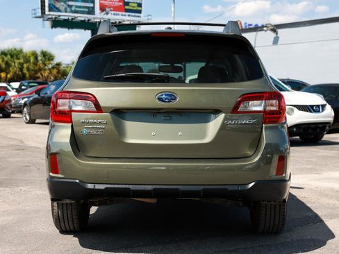 Used 2015 Subaru Outback 2.5i Premium AWD/4WD image 7
