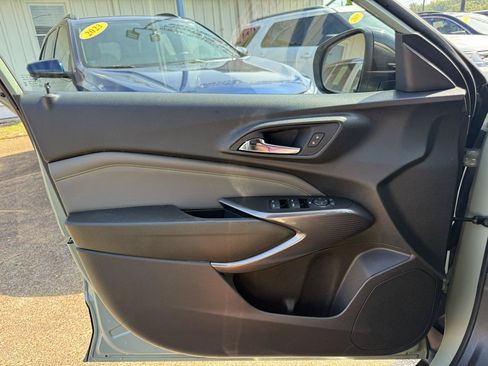 Used 2025 Chevrolet Trax ACTIV w/ Driver Confidence Package FWD image 14