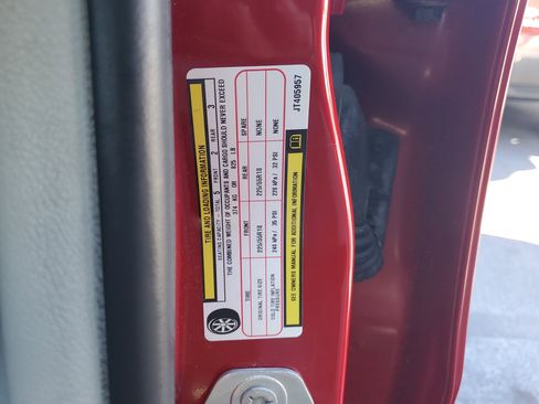 Used 2018 Jeep Compass Limited w/ Navigation Group image 30