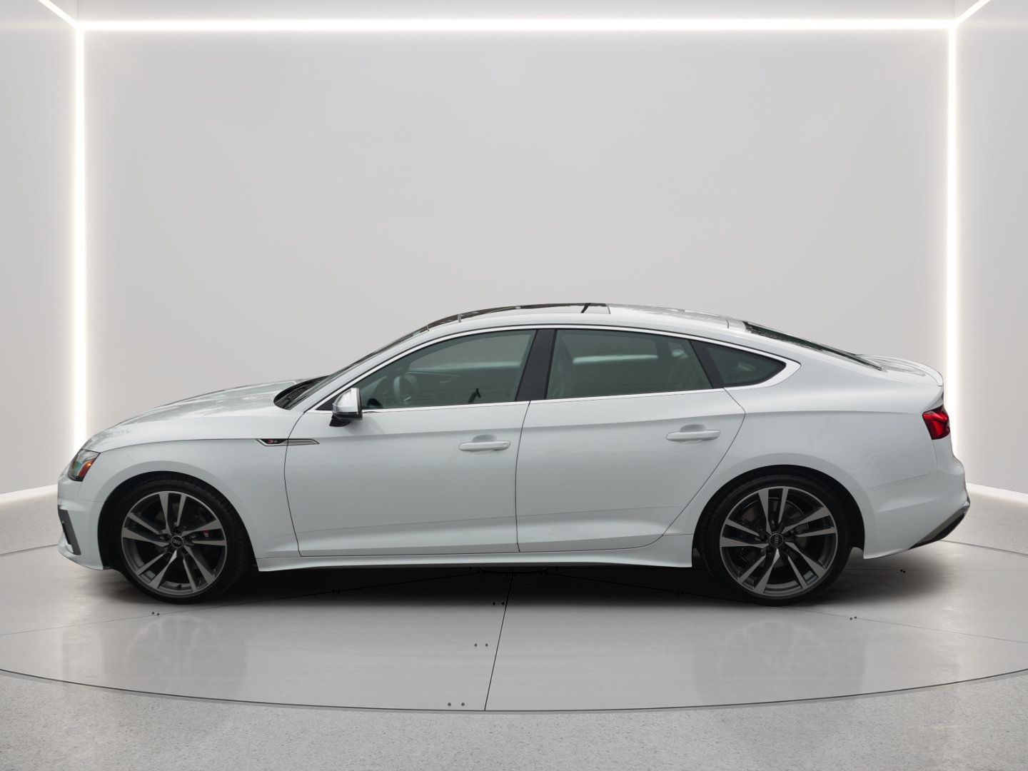 Used 2023 Audi S5 Premium Plus w/ Premium Plus Package AWD/4WD image 2