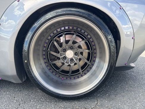 Used 2016 Dodge Challenger R/T image 4