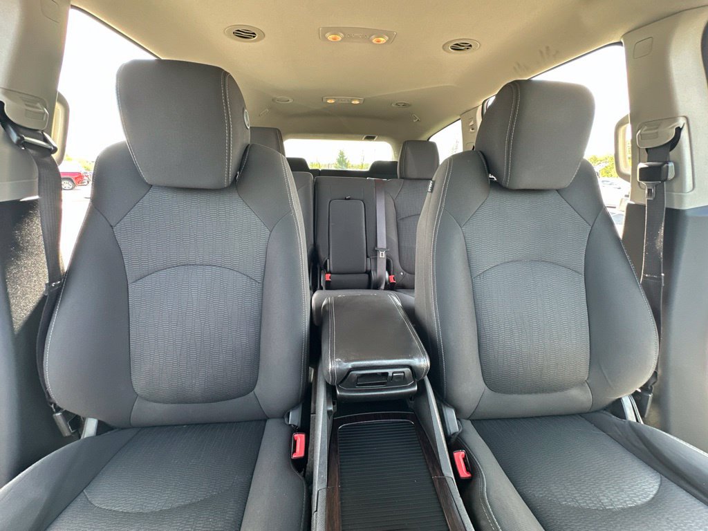 Used 2017 Chevrolet Traverse LT FWD image 40