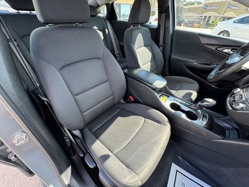 Used 2023 Chevrolet Malibu LS image 21