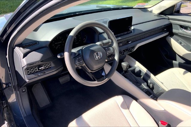 Used 2024 Honda Accord EX image 14