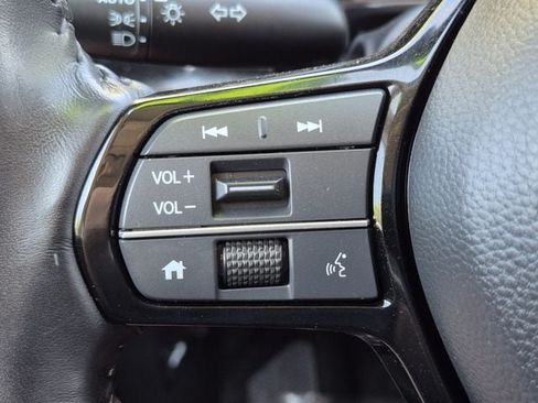 Used 2025 Honda CR-V EX-L image 11