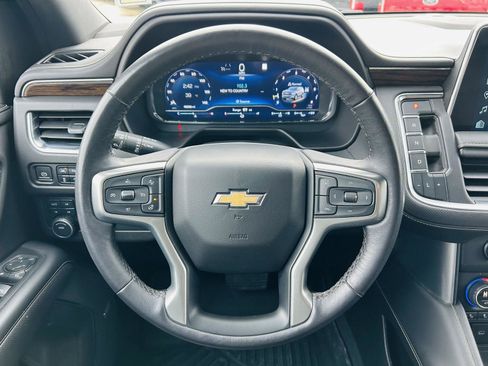 Used 2022 Chevrolet Suburban Premier image 23
