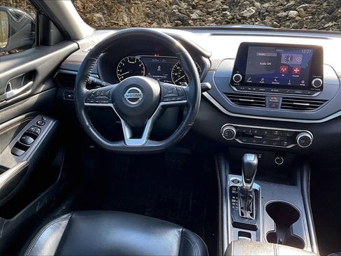 Used 2022 Nissan Altima 2.5 SR w/ Midnight Edition Package image 5