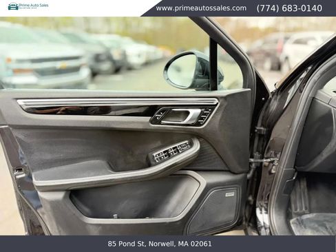 Used 2018 Porsche Macan S AWD/4WD image 31