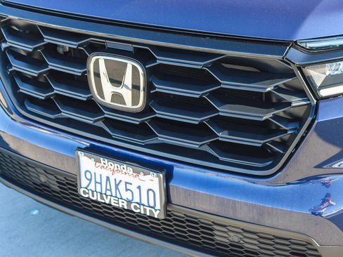 Certified 2023 Honda Pilot Sport image 6