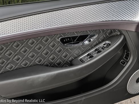 Used 2023 Bentley Continental GT V8 image 25