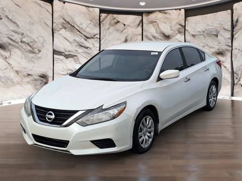 Used 2016 Nissan Altima 2.5 S FWD image 3