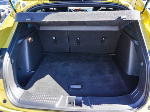 Used 2024 Chevrolet Trax RS w/ Driver Confidence Package image 24