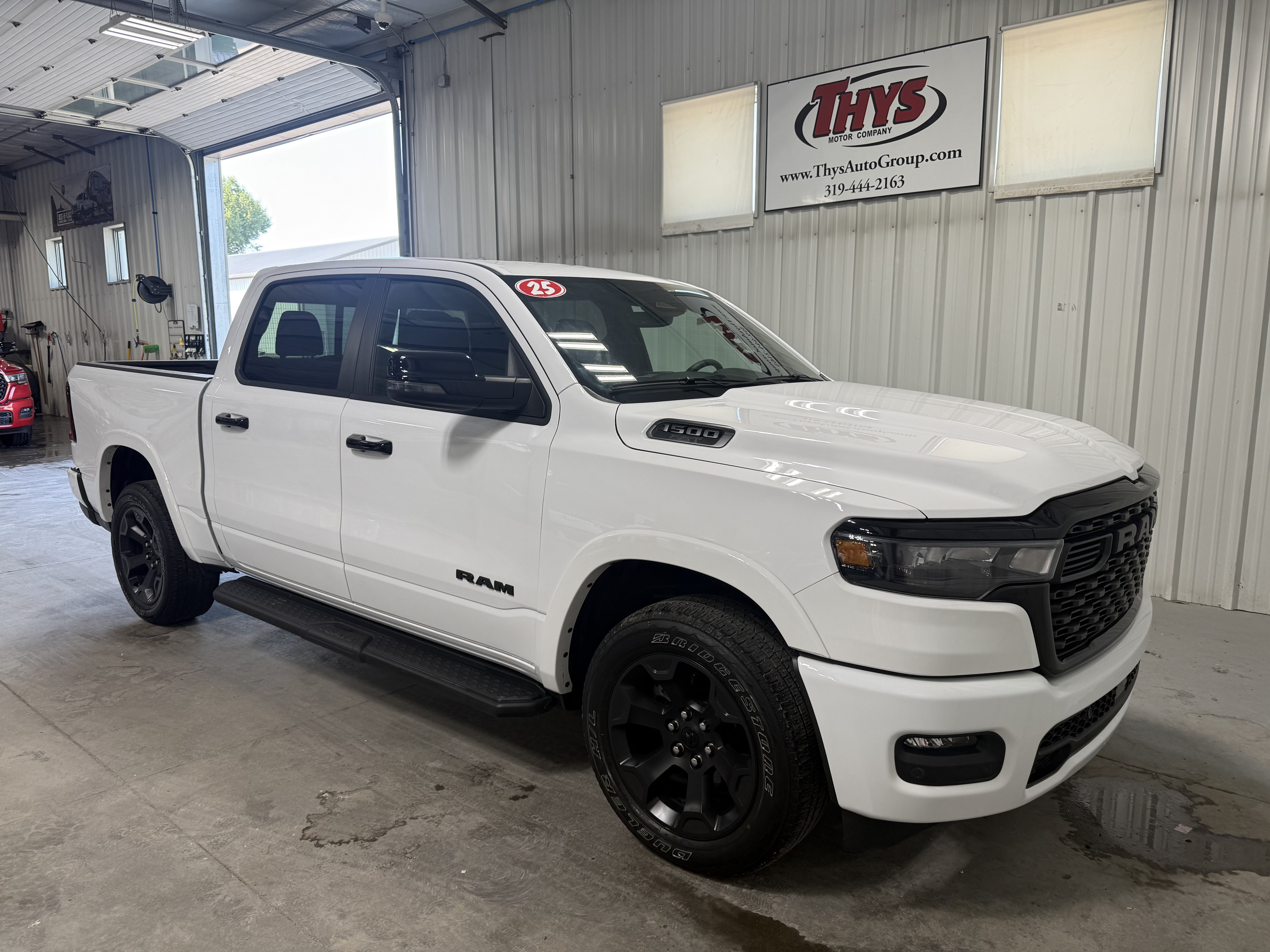 Used 2025 RAM 1500 Big Horn AWD/4WD image 2