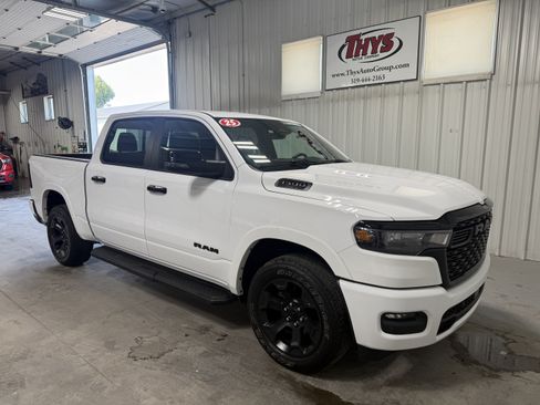 Used 2025 RAM 1500 Big Horn AWD/4WD image 2