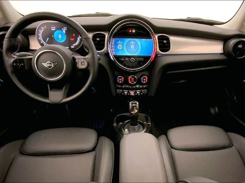 Certified 2024 MINI Cooper 2-Door Hardtop image 16