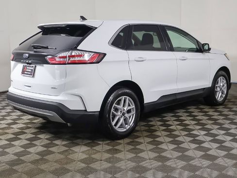 Used 2024 Ford Edge SEL AWD/4WD image 9