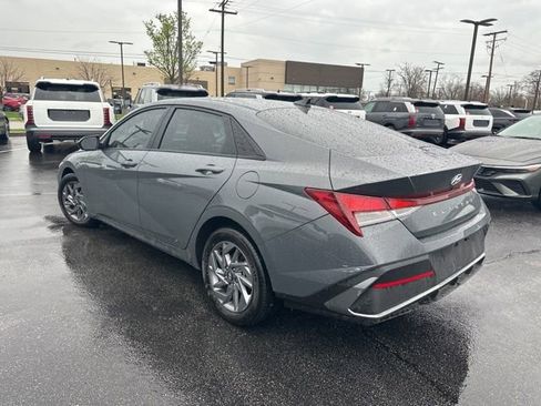 Used 2024 Hyundai Elantra SEL image 23
