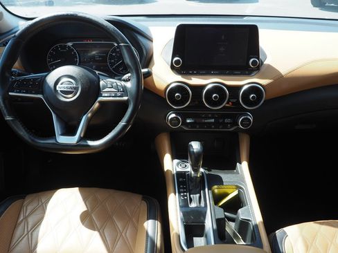 Used 2023 Nissan Sentra SV w/ SV Premium Package FWD image 16