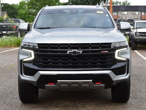 Used 2024 Chevrolet Tahoe Z71 w/ Luxury Package AWD/4WD image 2