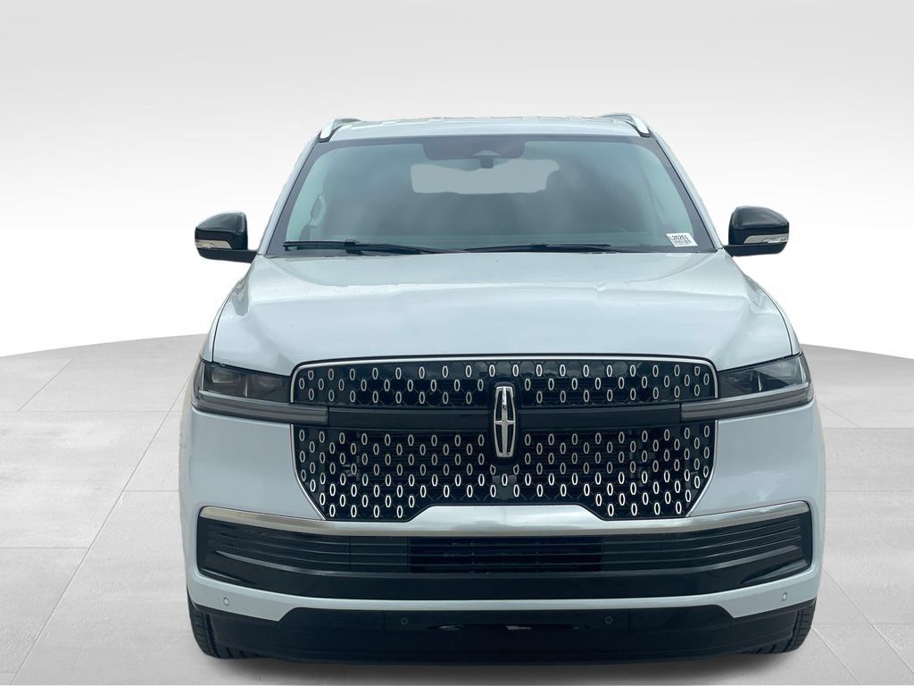 New 2026 Lincoln Navigator Premiere AWD/4WD image 8