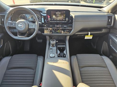 New 2025 Nissan Pathfinder Rock Creek image 9