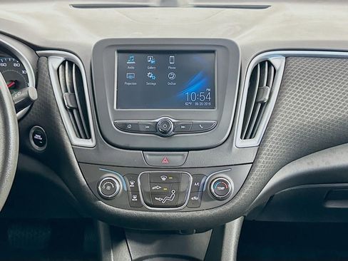 Used 2017 Chevrolet Malibu LS FWD image 15