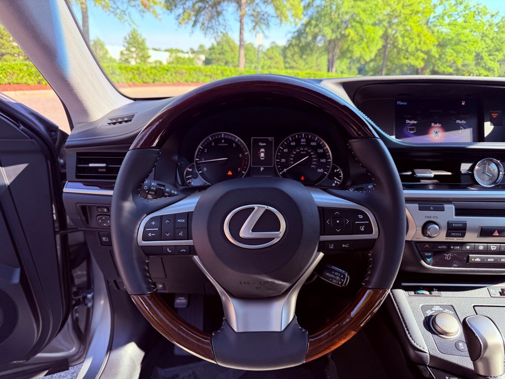 Used 2018 Lexus ES 350 w/ Premier Package FWD image 18