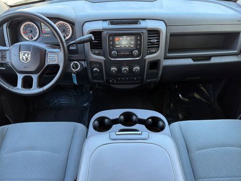 Used 2017 RAM 2500 Tradesman w/ Chrome Appearance Group AWD/4WD image 3