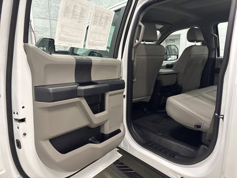Used 2019 Ford F350 XL w/ Power Equipment Group image 32