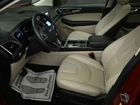 Certified 2022 Ford Edge Titanium w/ Class II Trailer Tow Package image 10