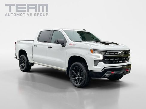 Used 2025 Chevrolet Silverado 1500 LT Trail Boss w/ Protection Package AWD/4WD image 1