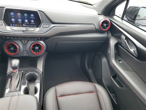 Used 2022 Chevrolet Blazer RS image 17