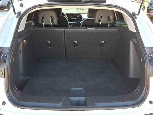 Used 2025 Chevrolet Trax ACTIV w/ Sunroof Package FWD image 32