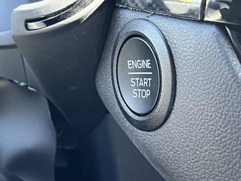 Used 2025 Ford Escape ST-Line image 30