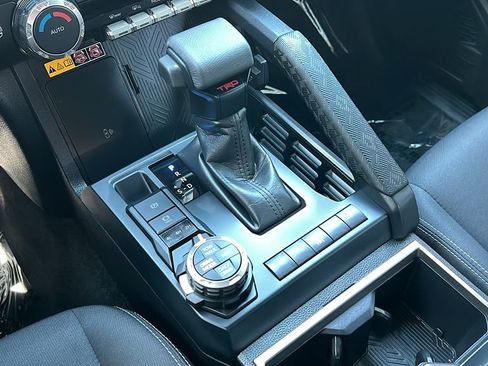 Used 2024 Toyota Tacoma TRD Off-Road w/ TRD Off Road Upgrade Package image 18