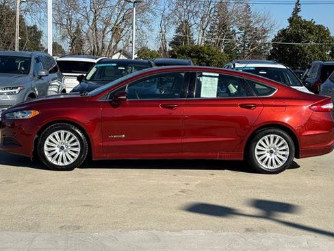 Used 2014 Ford Fusion SE image 6