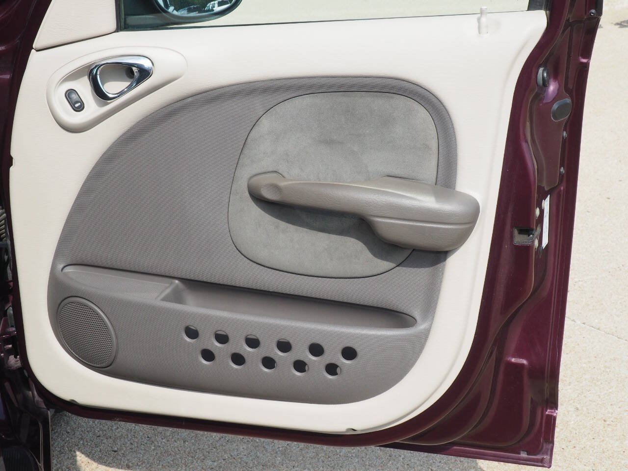 Used 2002 Chrysler PT Cruiser Limited FWD image 10