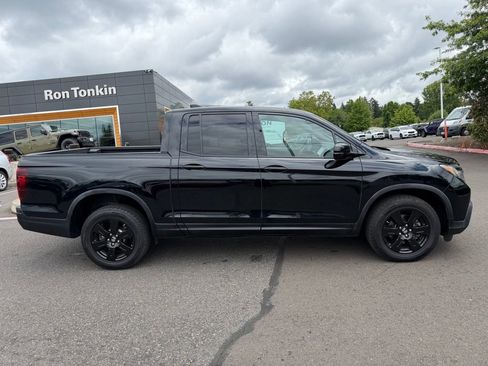 Used 2017 Honda Ridgeline Black Edition image 8