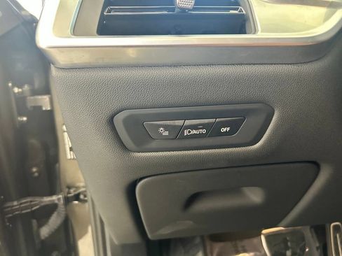Used 2025 BMW X5 sDrive40i w/ M Sport Package RWD image 49