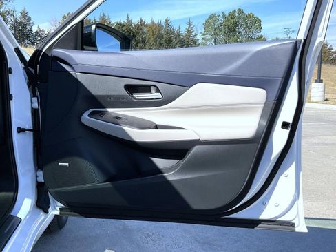 New 2026 Nissan Sentra SL FWD image 17