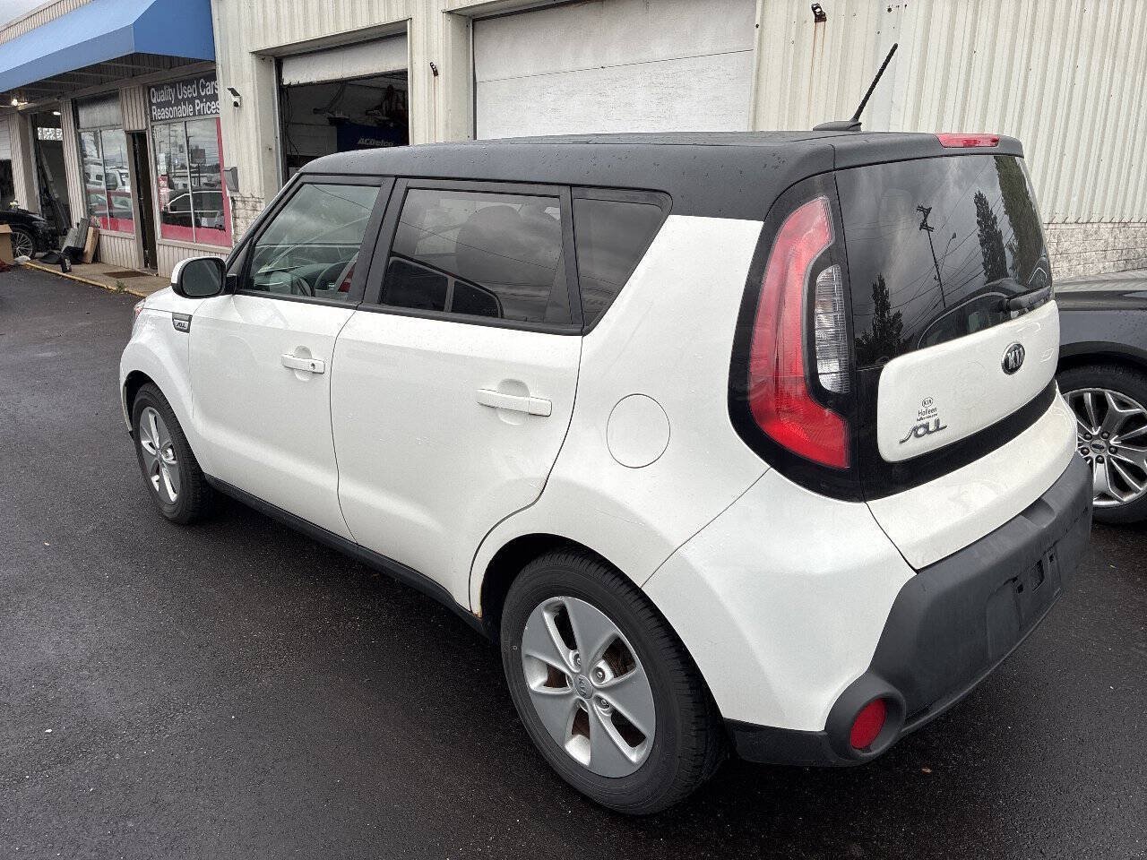 Used 2016 Kia Soul FWD image 5
