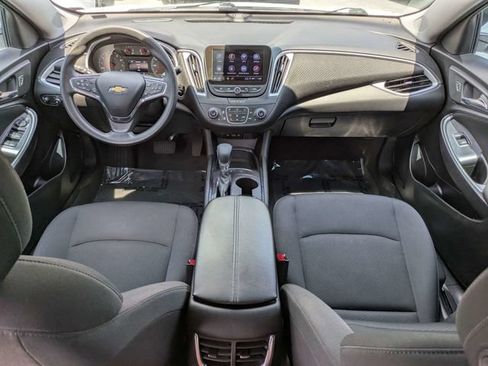 Used 2024 Chevrolet Malibu LT FWD image 11