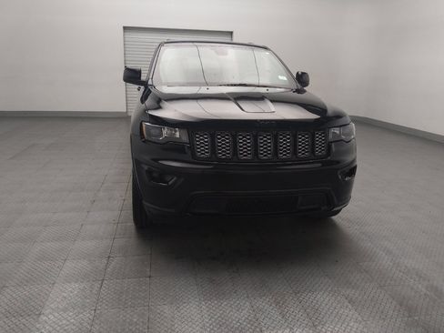 Used 2019 Jeep Grand Cherokee Altitude RWD image 14