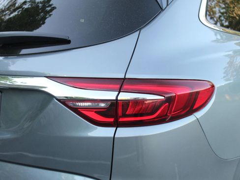 Used 2019 Buick Enclave Essence AWD/4WD image 41